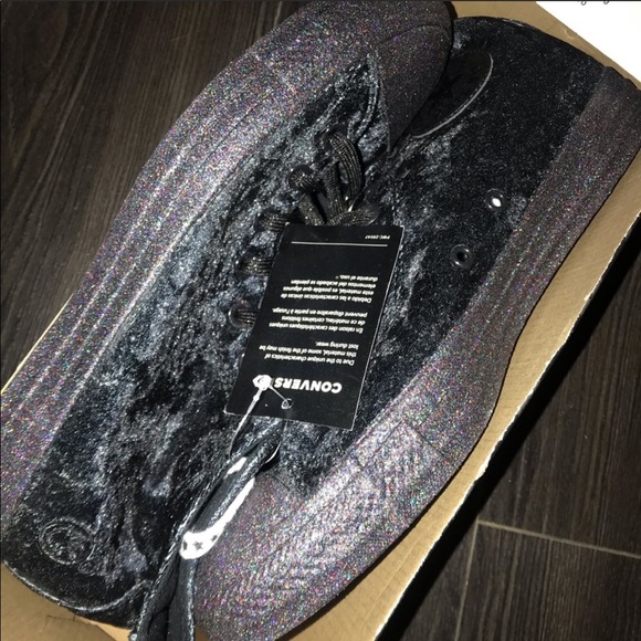 NWOB MILEY CIRUS X CONVERSE VELVET WOMENS SIZE 6 - Picture 7 of 9